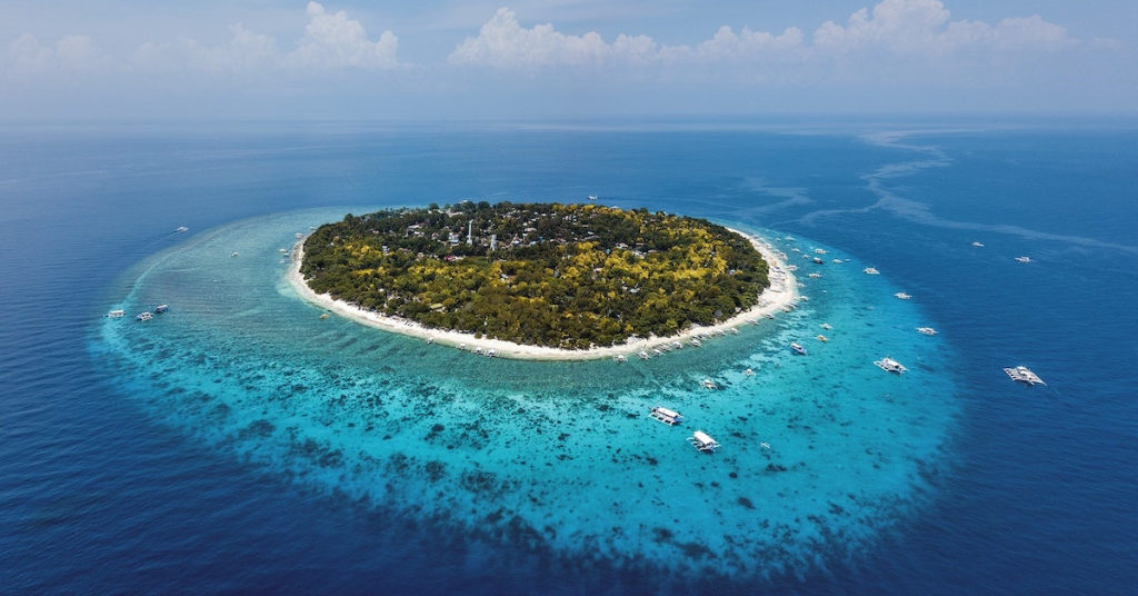 Balicasag Island, Bohol: A Marine Paradise Beckoning Explorers