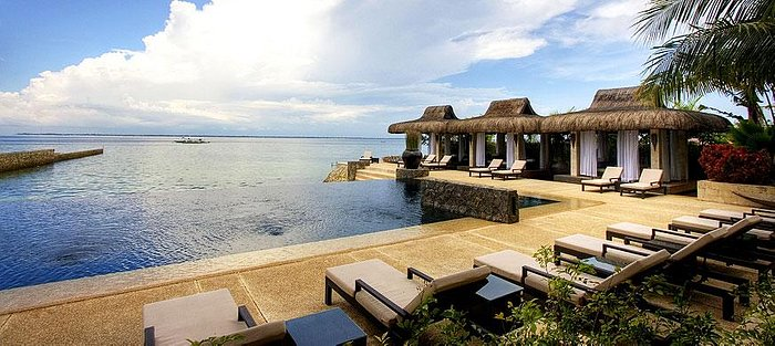 Abaca Boutique Resort + Restaurant: A Luxurious Haven in the Heart of Cebu