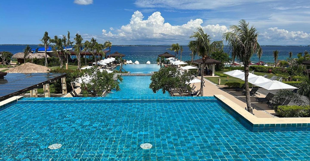 Luxurious Paradise Awaits: Unveiling the Splendor of Crimson Resort and Spa Mactan
